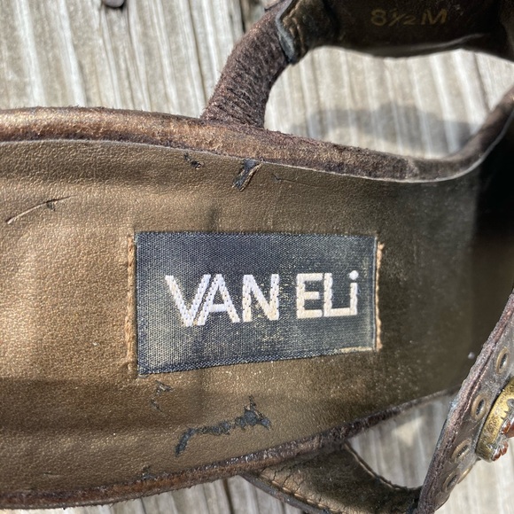Vaneli Embellished Sandal Gorgeous! - Picture 6 of 10
